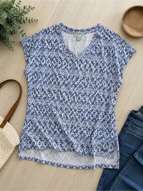 Orvis Geometric Print V-Neck Tunic Top Size Medium Blue White‎